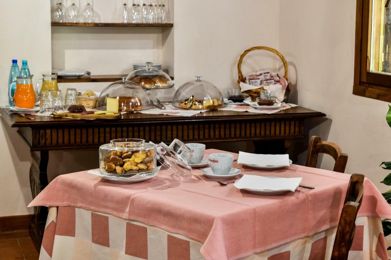Agriturismo La Valle Dei Bronzetti 카시아 외부 사진